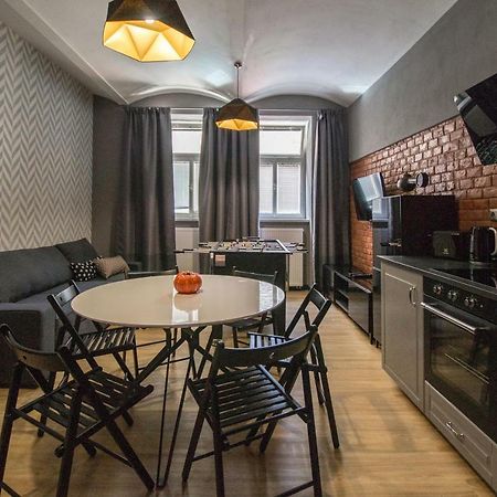 3Bdr Ruterra Apt With Table Football Praga Exterior foto